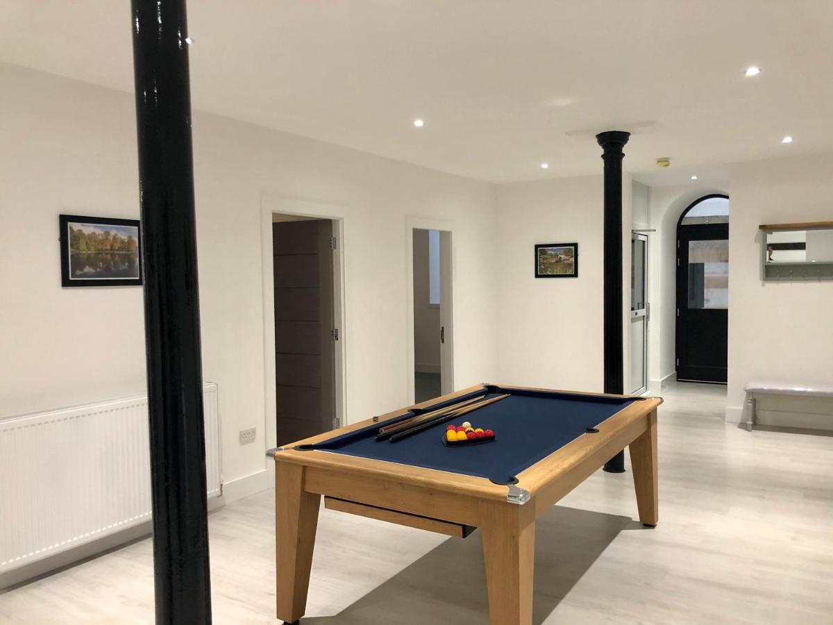 East Church House, Unique 9 Bedroom Church, Historic Market Town. Strathaven Εξωτερικό φωτογραφία