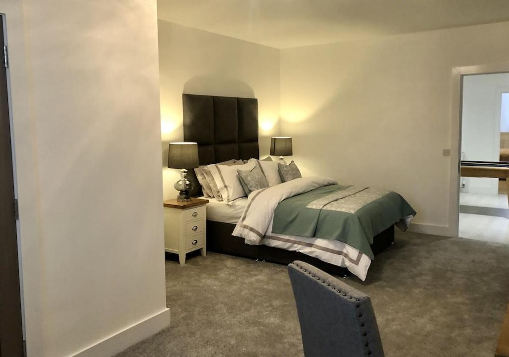 East Church House, Unique 9 Bedroom Church, Historic Market Town. Strathaven Εξωτερικό φωτογραφία